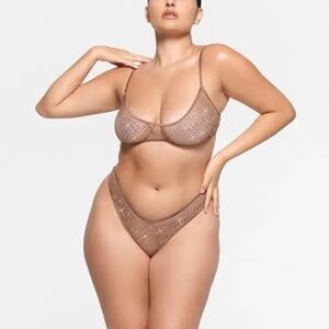 Skims X Swarovski Stretch Net Skimpy Scoop Bralette & Dipped Thong Set NWT RARE